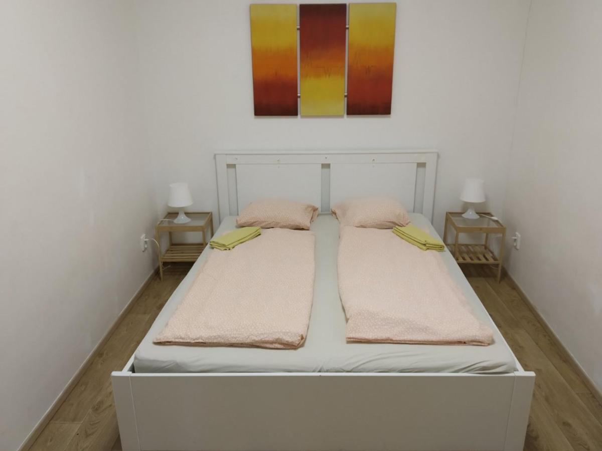 Apartmans In The Center With Privat Parking Apartment Brno Ngoại thất bức ảnh