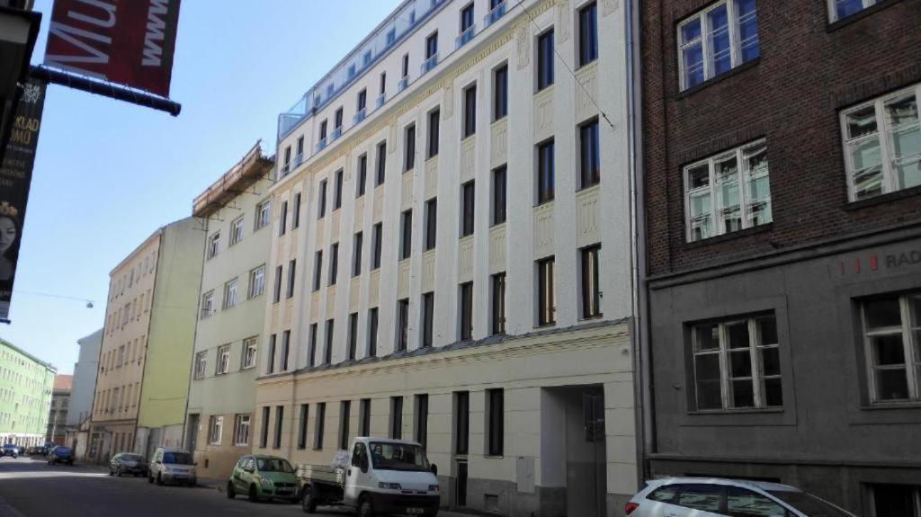 Apartmans In The Center With Privat Parking Apartment Brno Ngoại thất bức ảnh